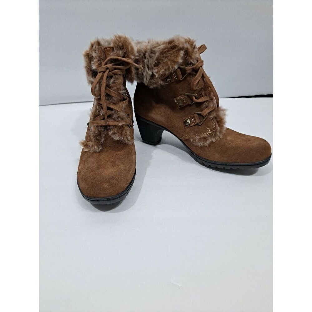 G H BASS ,Clove Womens Ankle Boots. Chestnut, Size 7, Medium.